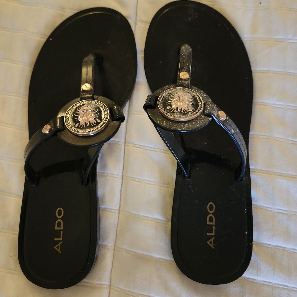 Sandles